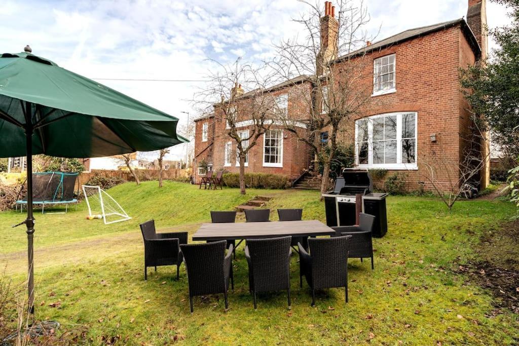 Perfect For Large Family & Friends, Free Parking, Games Villa Reading Dış mekan fotoğraf