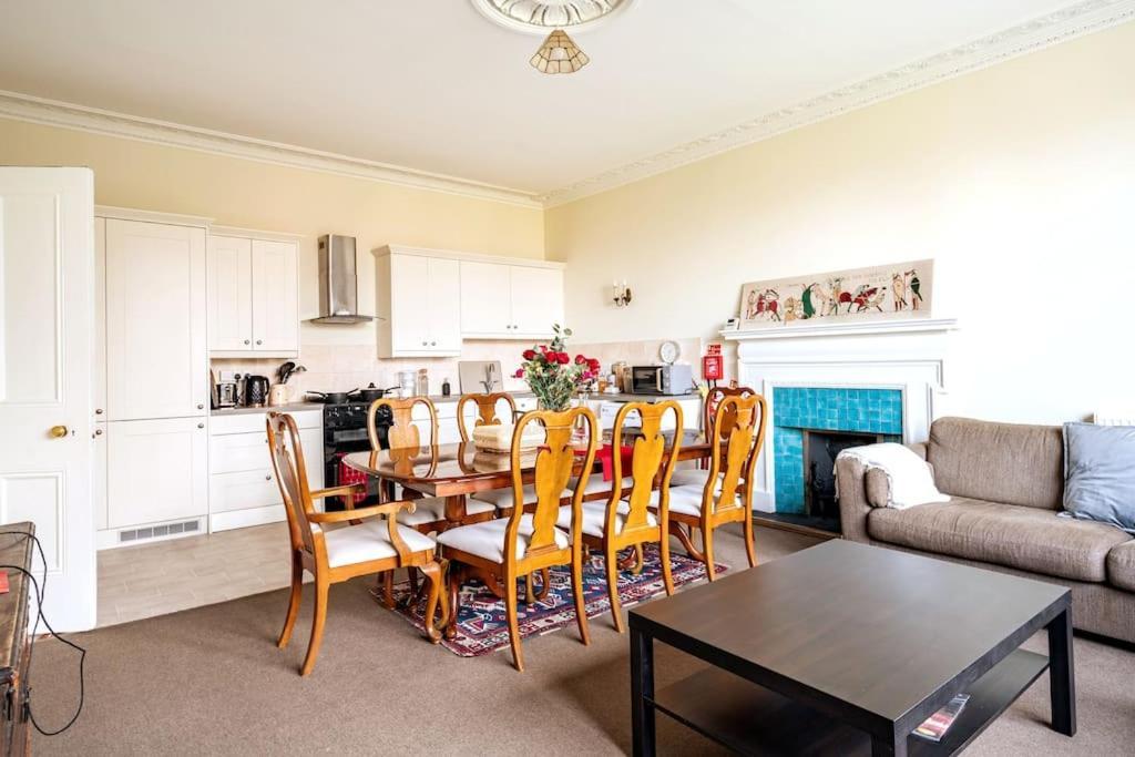 Perfect For Large Family & Friends, Free Parking, Games Villa Reading Dış mekan fotoğraf